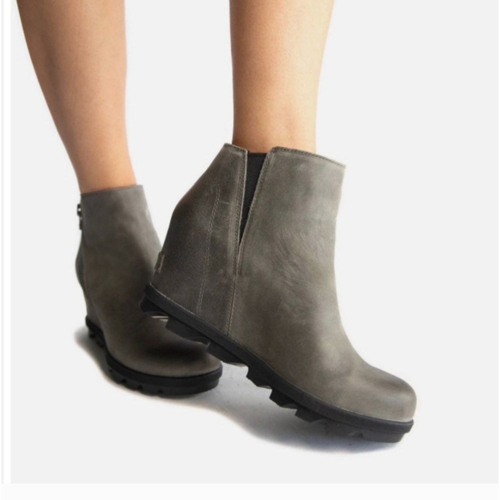 SOREL  Joan of Arctic Wedge II Chelsea Boots Size 12